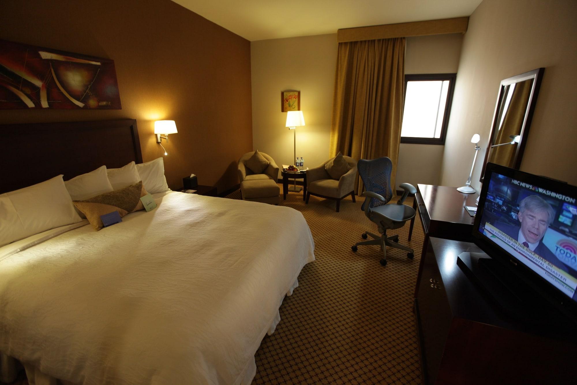 Hilton Garden Inn Riyadh Olaya Esterno foto