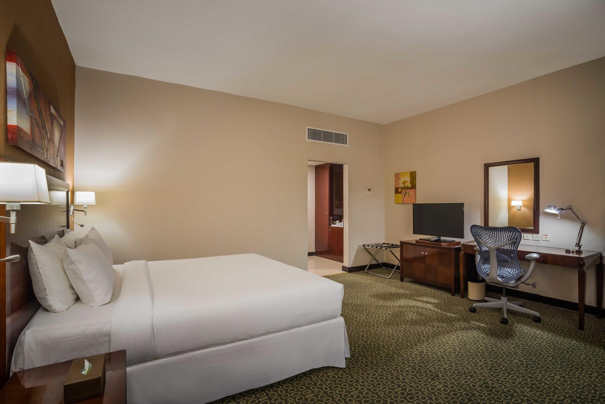 Hilton Garden Inn Riyadh Olaya Esterno foto