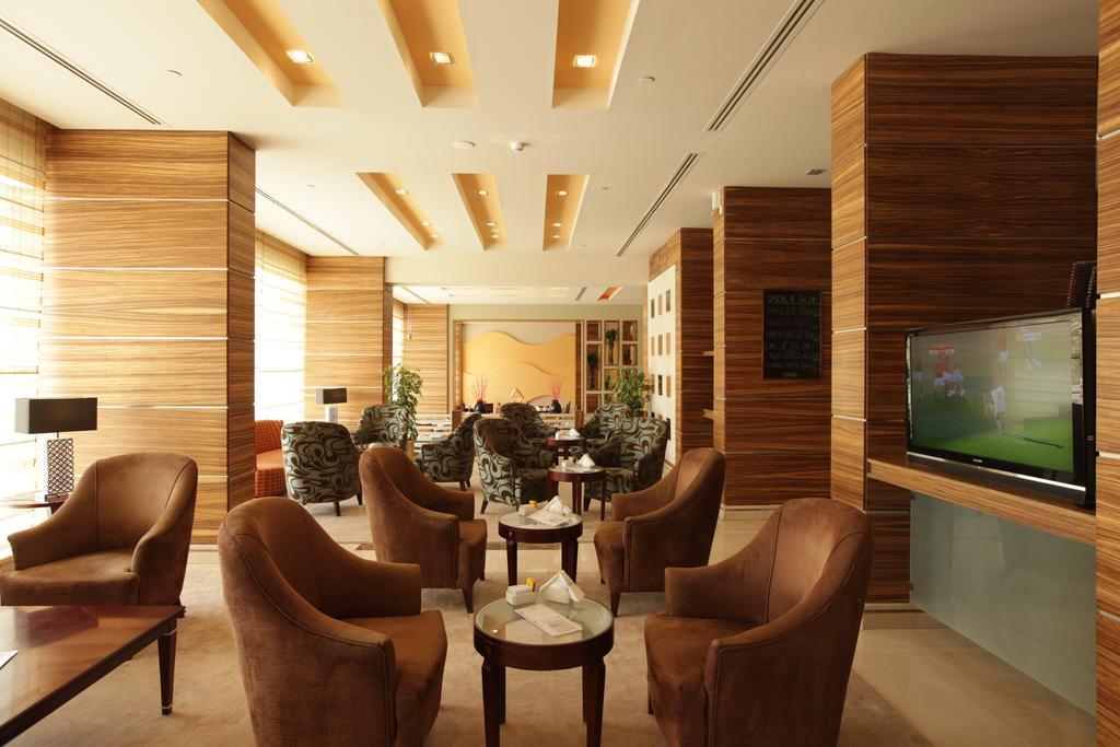 Hilton Garden Inn Riyadh Olaya Esterno foto