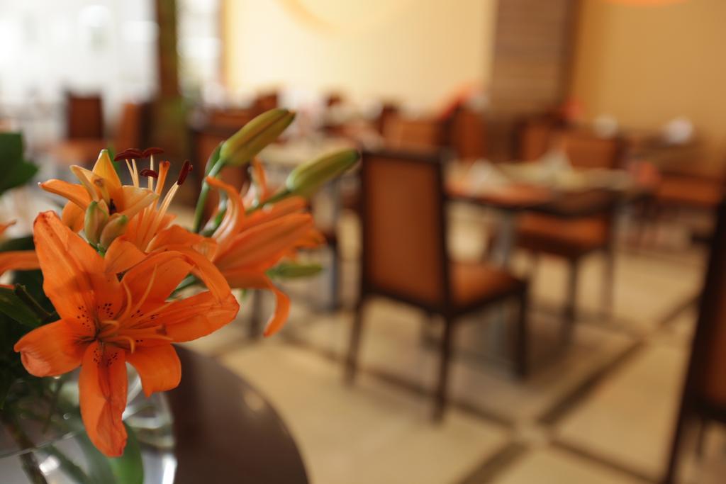 Hilton Garden Inn Riyadh Olaya Esterno foto