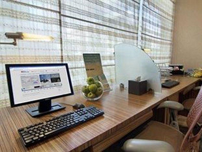 Hilton Garden Inn Riyadh Olaya Esterno foto