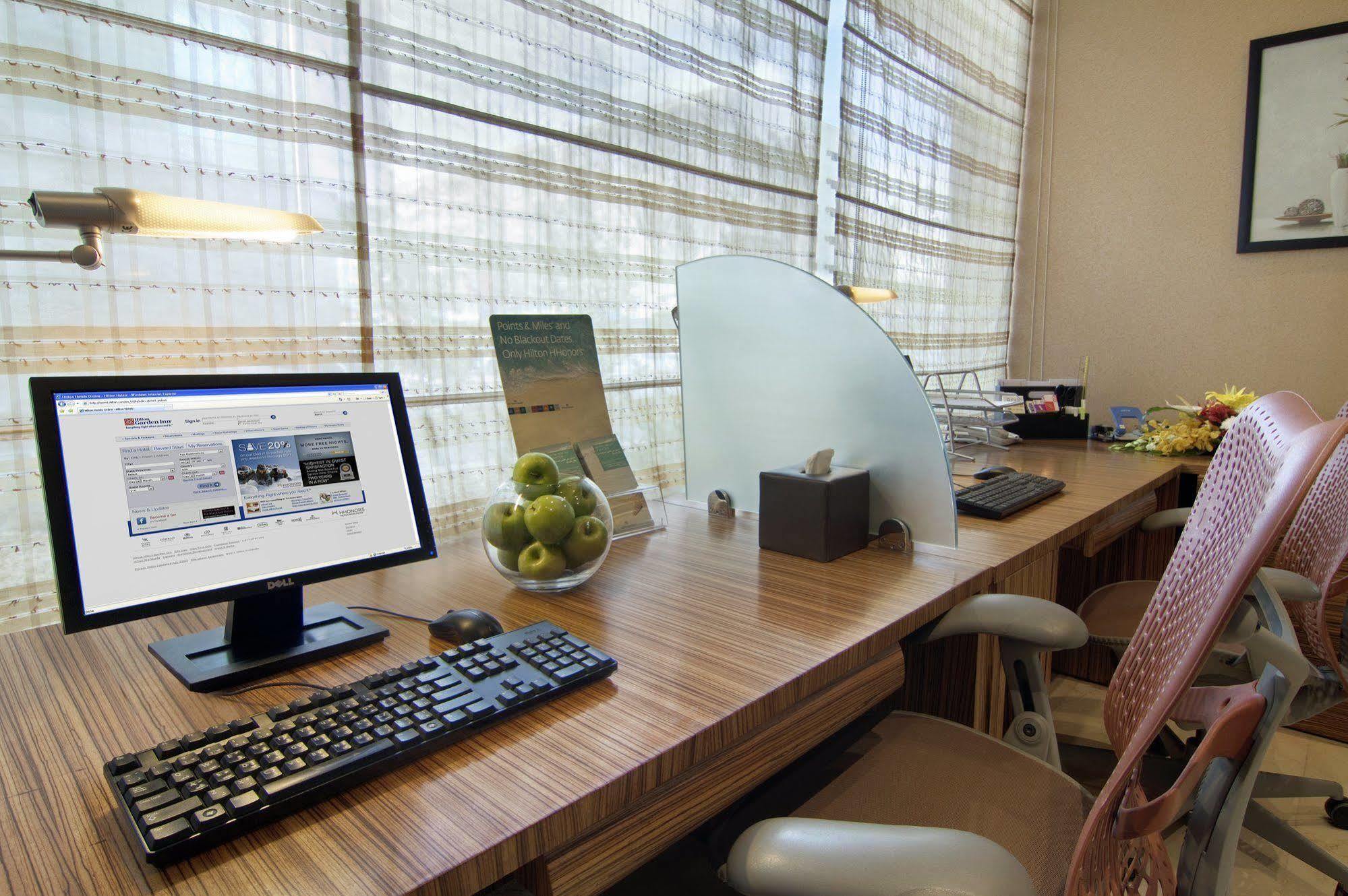 Hilton Garden Inn Riyadh Olaya Affari foto